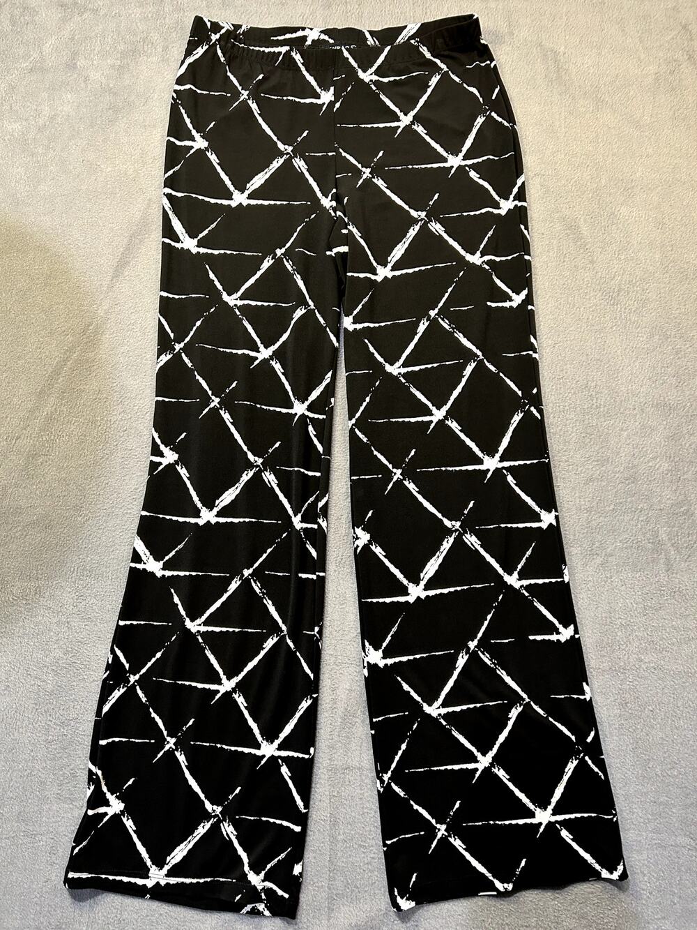Conrad C Collection Women's Stretch Pants Abstract Flowy Size Medium Black White